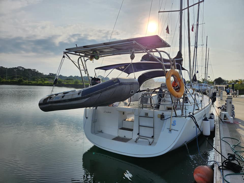 Beneteau Oceanis 43