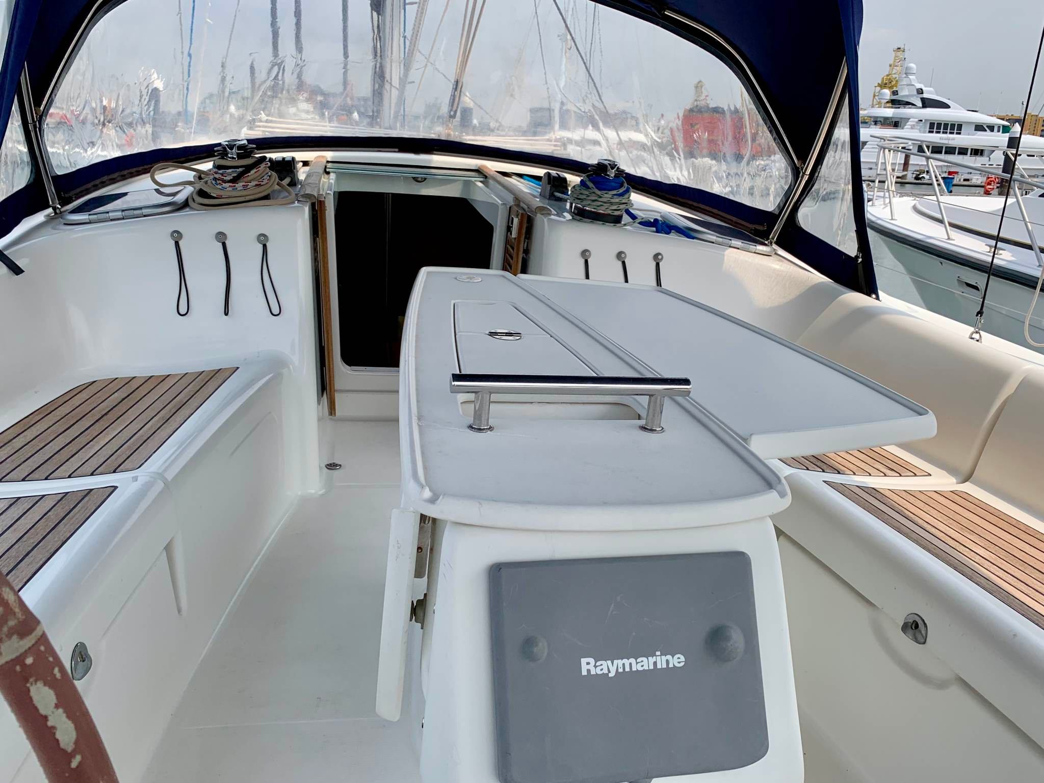 Beneteau Oceanis 43